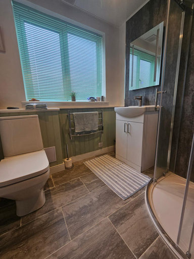 Bathroom 3, The Bungalow, Devon