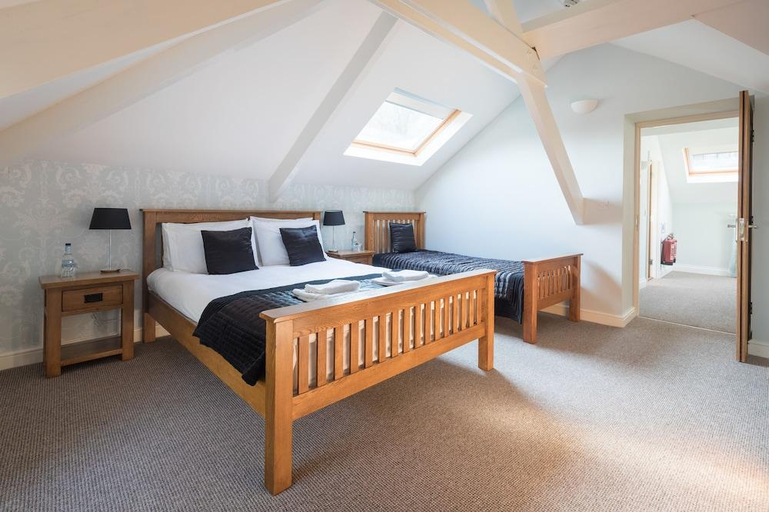 Bedroom 2, The Cambrian Inn, Pembrokeshire