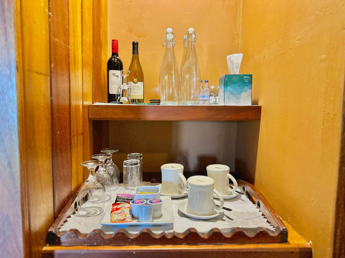 Food & Drinks 5, Palau Carolines Resort