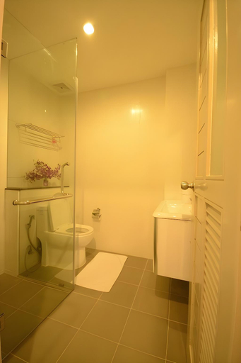 Bathroom 4, The Patong Center Hotel, Phuket Island