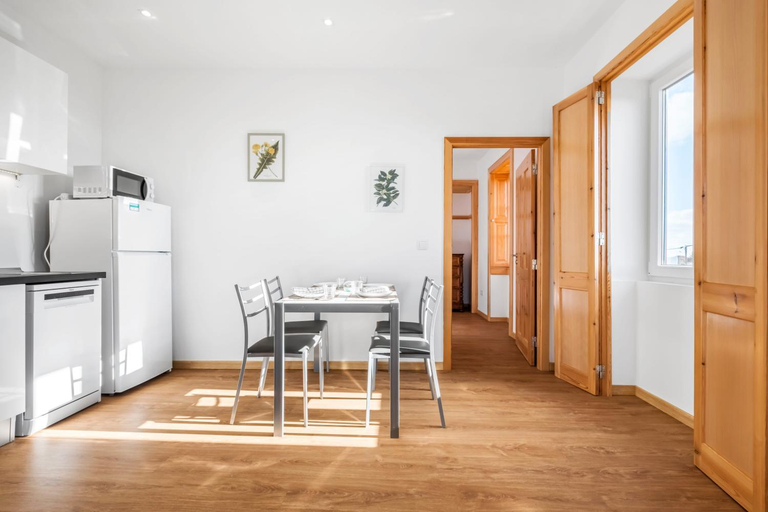 Facilities 4, Casa os Gauleses, Santa Cruz