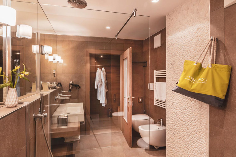 Bathroom 5, Napura Art E Design Hotel, Bolzano