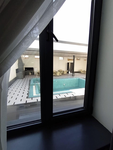 Bedroom 3, White Hotel, Oqdaryo
