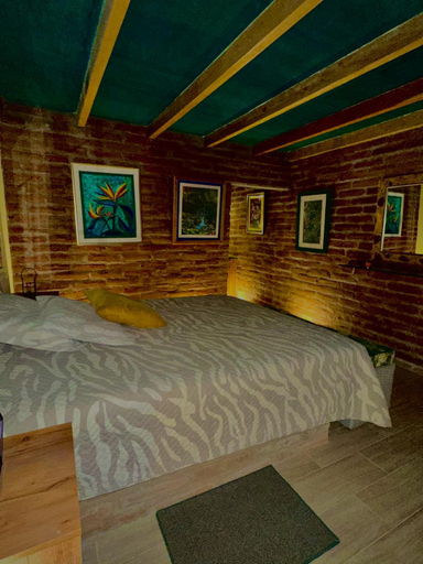Bedroom 2, Canta La Rana, Quito