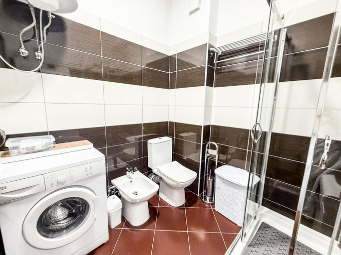 Bathroom 2, LunaSol seaside Apartments, Durrësit
