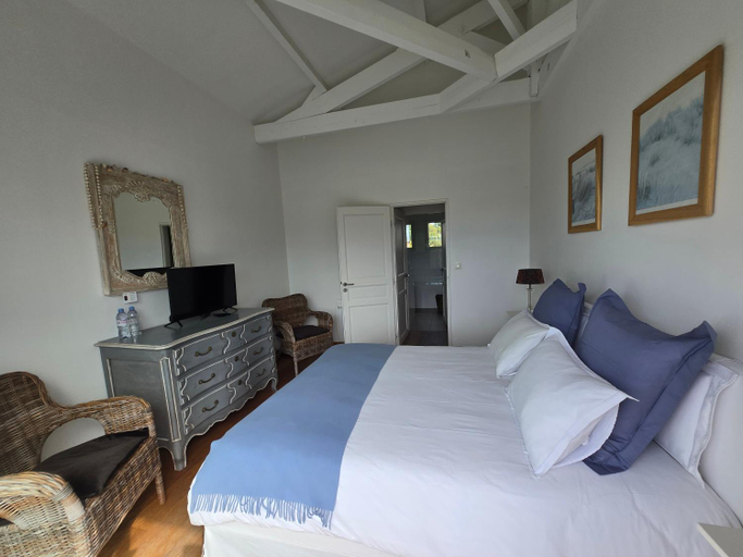 Others 5, La Maison Blanche, Gironde