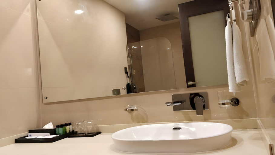 Bathroom 5, Kpm Tripenta Hotel, Kozhikode