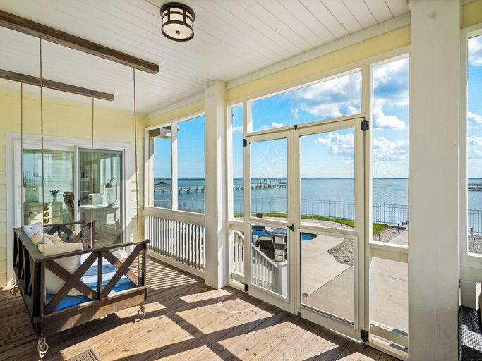 Others 5, Coco Cabana by Miss Kitty’s, Aransas