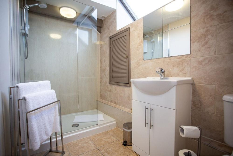 Bathroom 4, The Anglers Arms, Northumberland