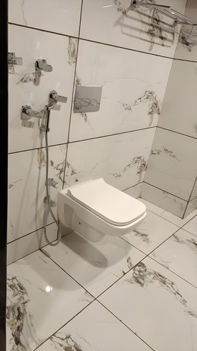 Bathroom 3, Hotel Zahgeer Continental , Gulmarg, Baramulla