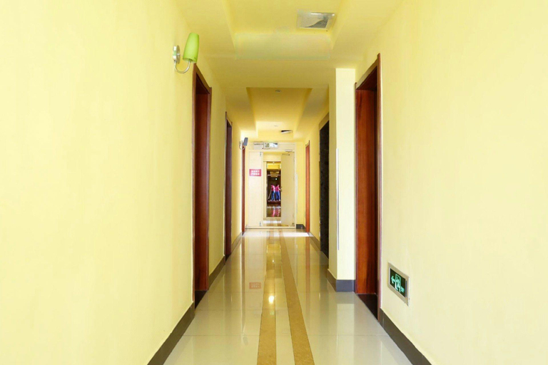 Others 3, 9 Days Business Hotel, Jilin