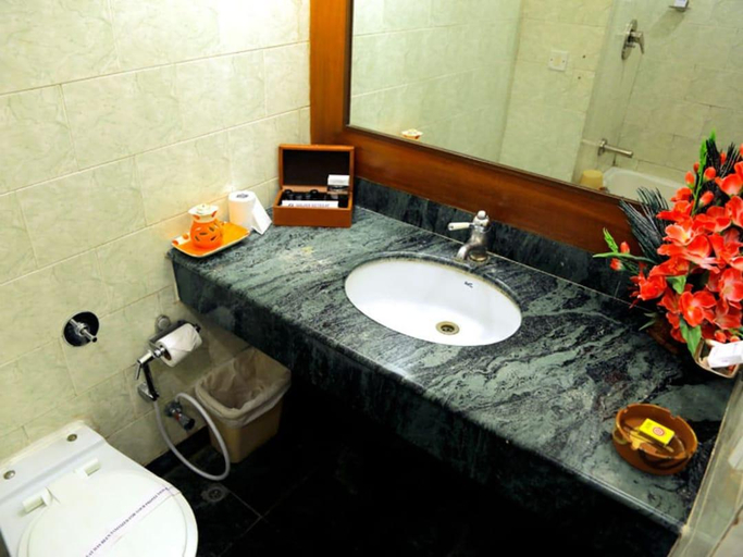 Bathroom 3, The Golden Retreat, Purba Medinipur