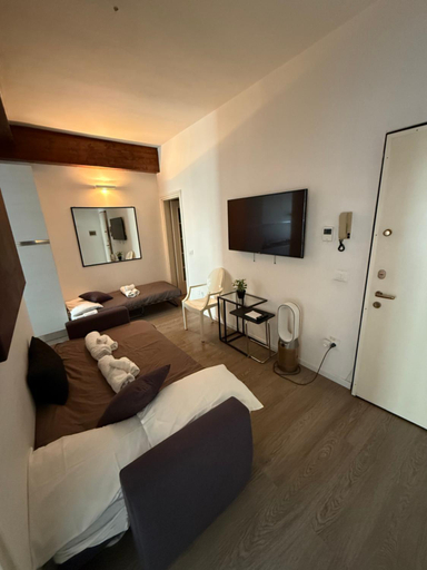 Bedroom 2, Zanobi apartments, Florence