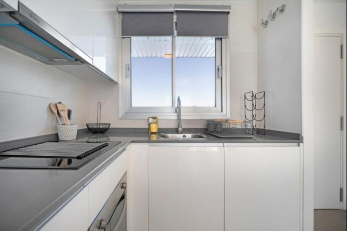 Kitchen 3, Luar Candor free parking by Staycare, Cádiz