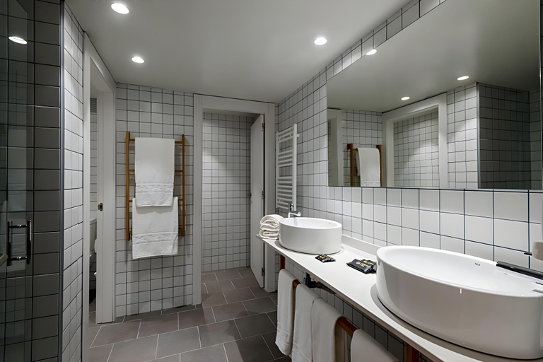 Bathroom 4, Hotel & Apartahotel SERHS Cosmos
