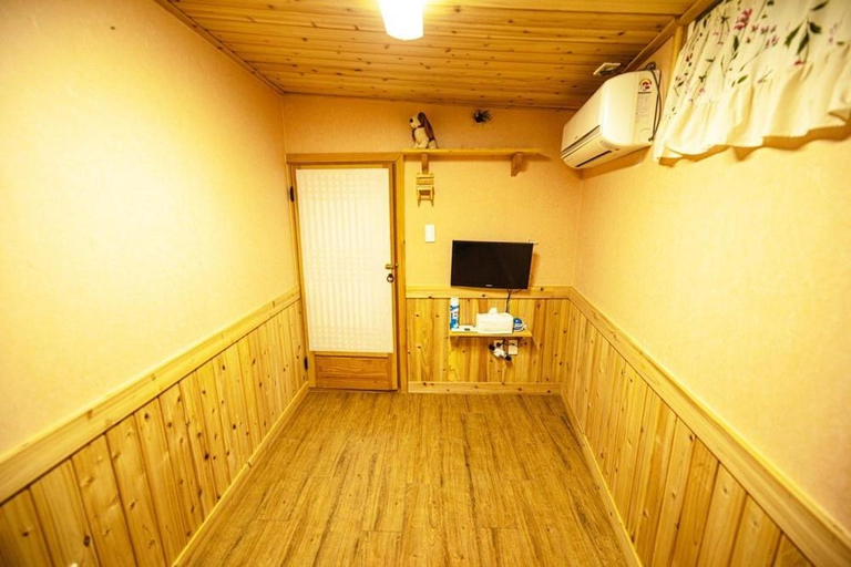 Others 4, Jeonju Hanok Village Onggi Jonggi Private Pension, Jeonju