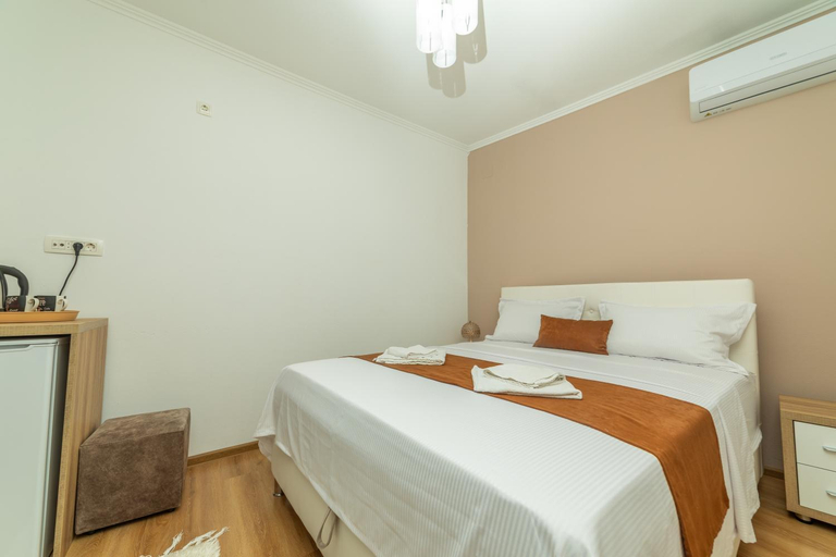 2, Lida Apartments
