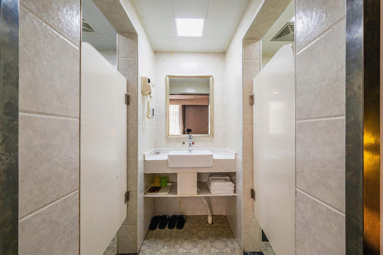 Bathroom 3, Thank Inn Plus Hotel Hebei Tangshan Lunan District Railway Station, Tangshan