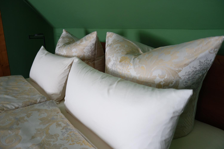 Bedroom, Bed & Breakfast Grunes Gold am Leisberg, Baden-Baden