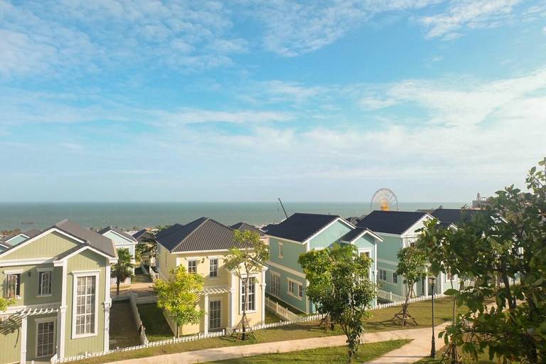 Exterior & Views