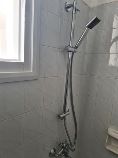 Bathroom 3, Crown Apartments, Crete
