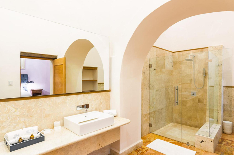 Bathroom 3, Casa del Rector Hotel Boutique, Guanajuato
