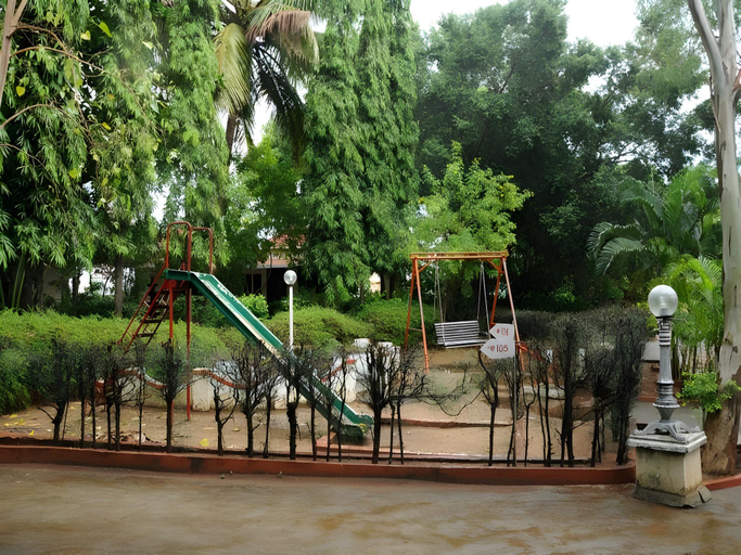 Others 4, The Kuttalam Herittage Resort, Tirunelveli