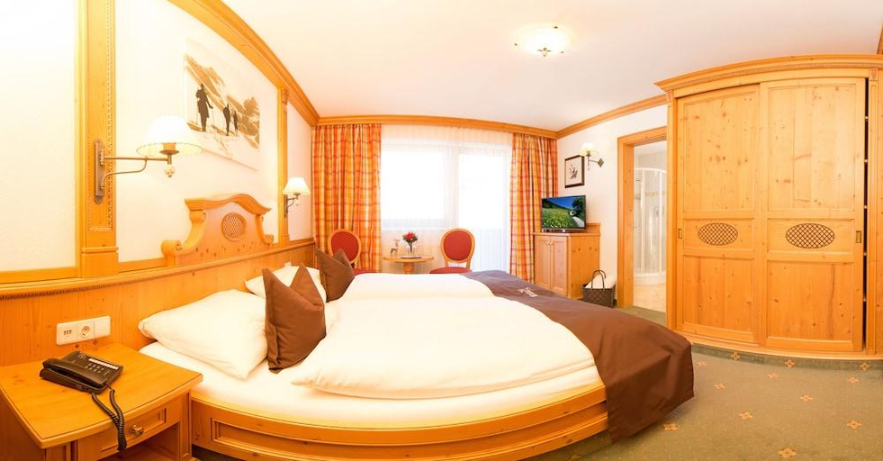 Bedroom 3, Alpenhotel Tirolerhof, Innsbruck Land