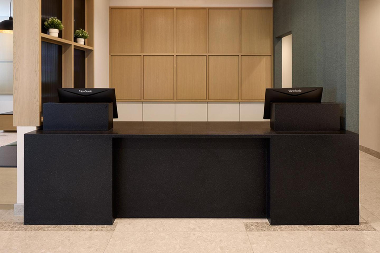 Public Area 3, Hyatt Place Montreal Airport, Montréal