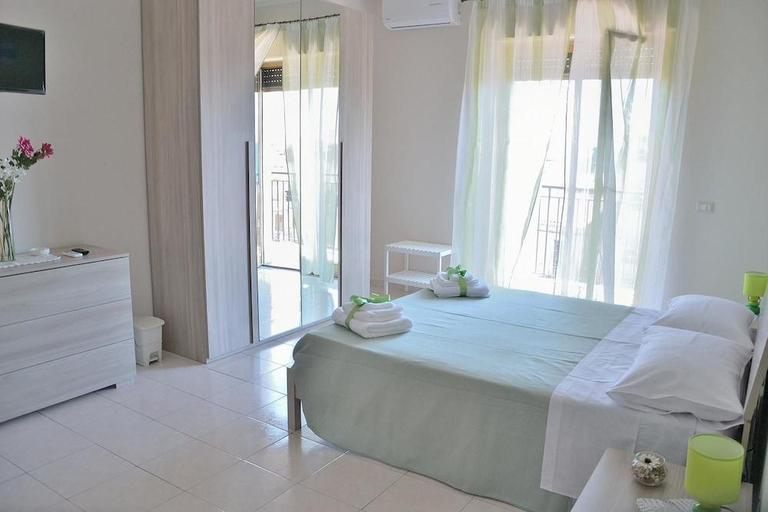 Others 2, B&B Al Sole di Sicilia, Messina