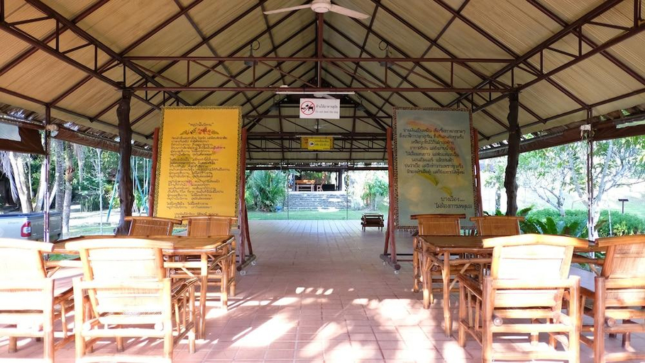 Food & Drinks 4, Sawasdee Lagoon Camping & Restaurant, Thai Mueang