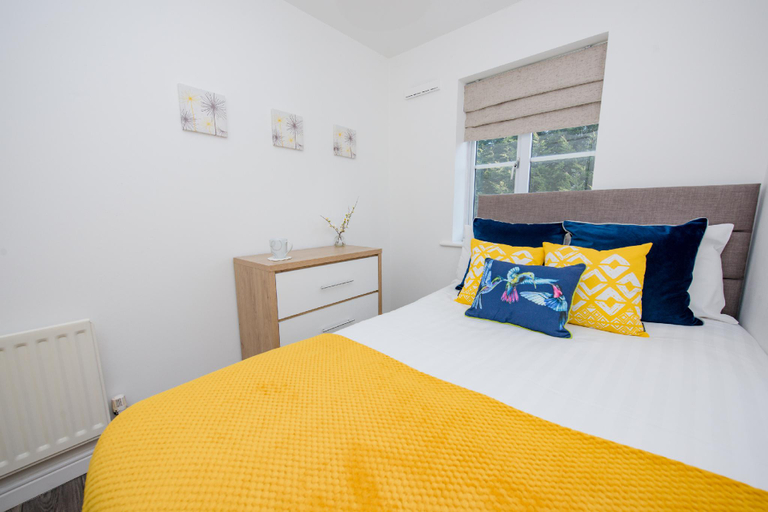 Others 5, KVM - Swan House, Peterborough