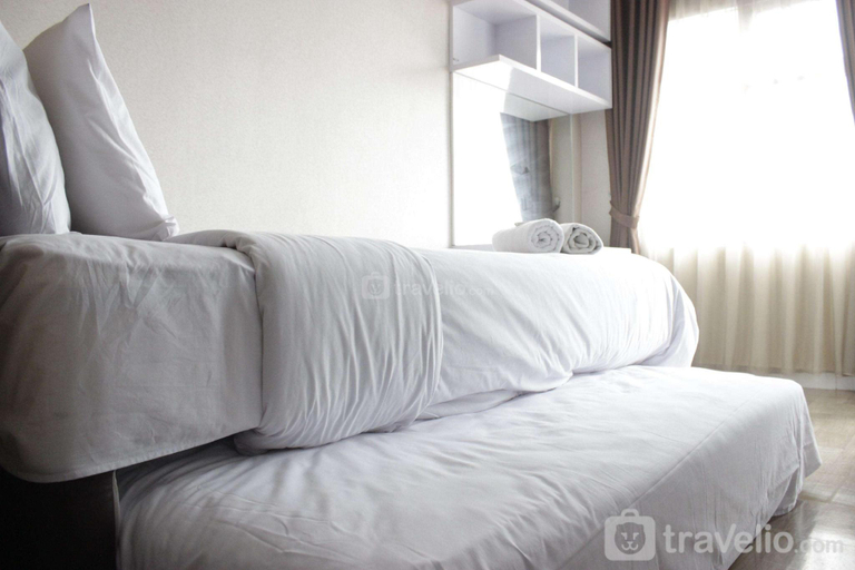 Bedroom, Nice Studio Easton Park Jatinangor By Travelio, Sumedang