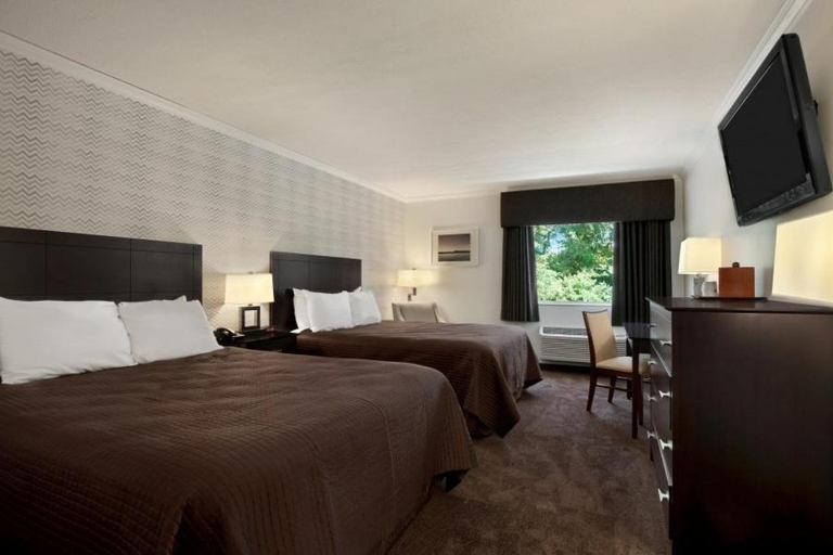 Bedroom 3, Travelodge by Wyndham Hubbard OH, Trumbull