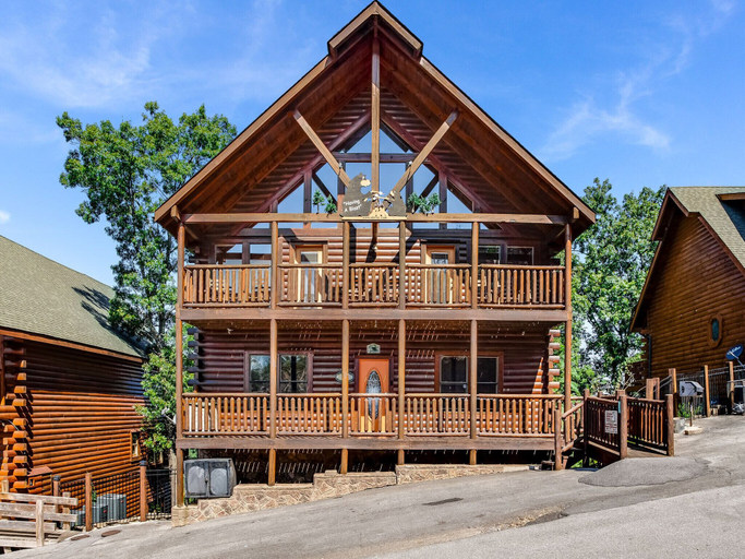 Exterior & Views 2, Having a Blast by Jackson Mountain Rentals, Sevier