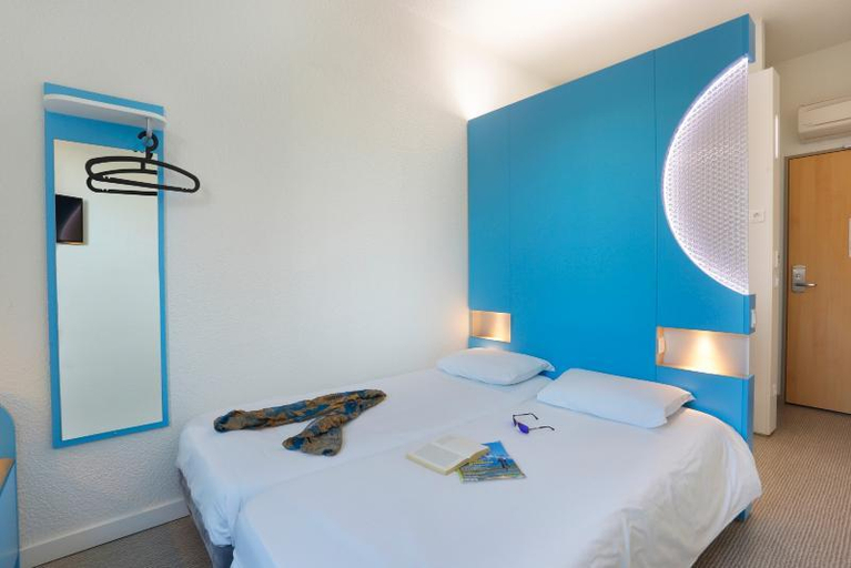 Bedroom 2, First Inn Hotel Paris Sud Les Ulis, Essonne