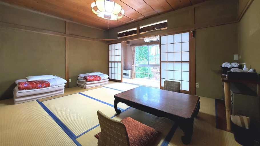 Bedroom 3, Kashiwaya Ryokan <Share House & Guest House>, Saku
