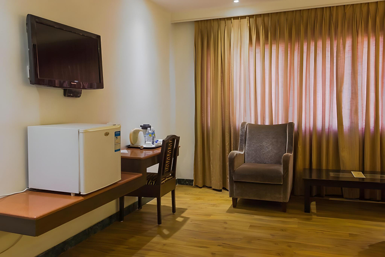 Others 4, Royal Regency, Chennai