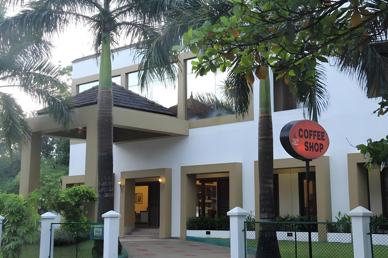 Others 3, Hotel CLOUD 9, Ernakulam