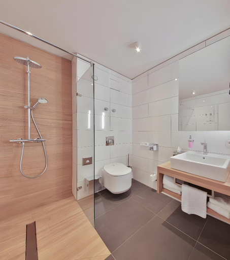 Bathroom 4, Aeronaut Service Apartments powered by Pearl 1, Berlin