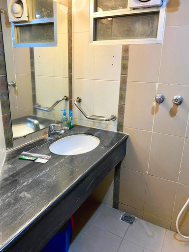 Bathroom 5, Nirvana Inn Hotel Complex, Sylhet