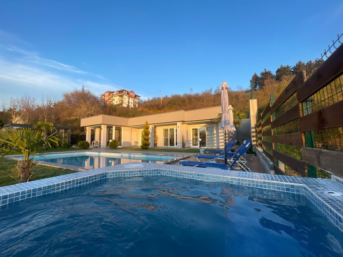 Sport & Beauty 5, Villa Dimo Topal Luxury Suites with Pool & Jacuzzi