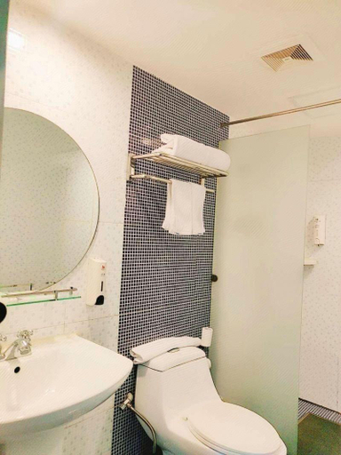 Bathroom 3, LANDOO LUCKY KOI HOTEL, Lanzhou