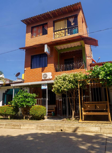 Exterior & Views 1, Mi pueblo natal Aptos y habitaciones, Necoclí