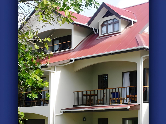 Others 5, L'Hirondelle Guest House