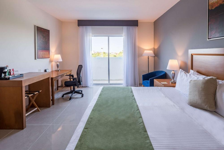 Bedroom 2, Wyndham Garden Playa del Carmen, Cozumel