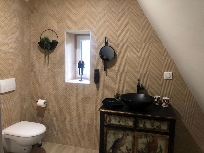 Bathroom 5, Charmes de la Foret, Finistère