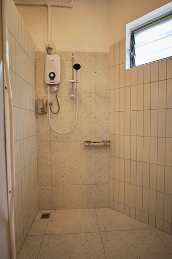 Bathroom 5, Some Place Else, Penang Island