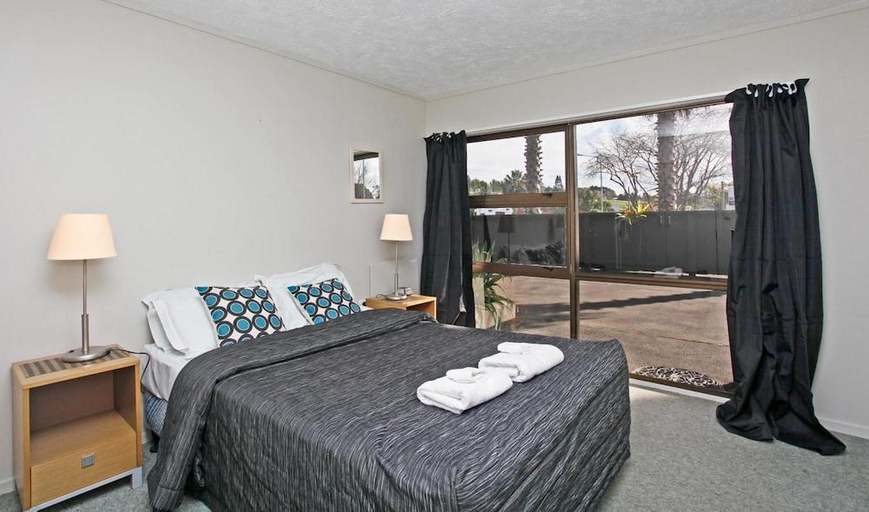 Bedroom, Walton Park Motor Lodge, Rodney