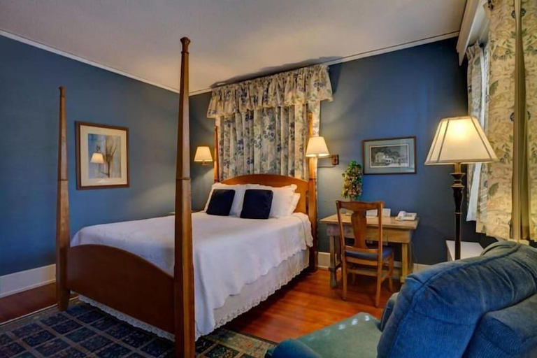 Bedroom 2, The Brown Street Inn, Johnson